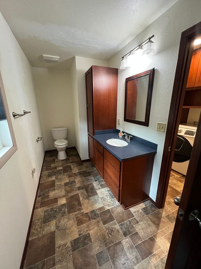 Building Photo - Humbolt Lp condos