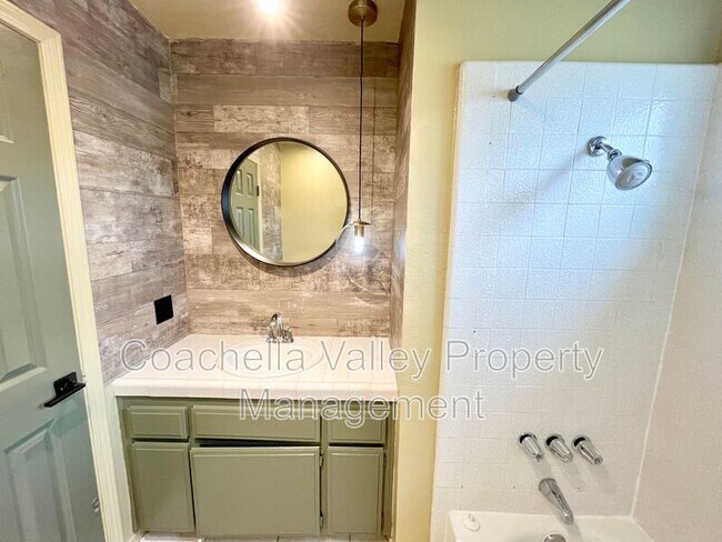 Building Photo - 45414 Driftwood Dr