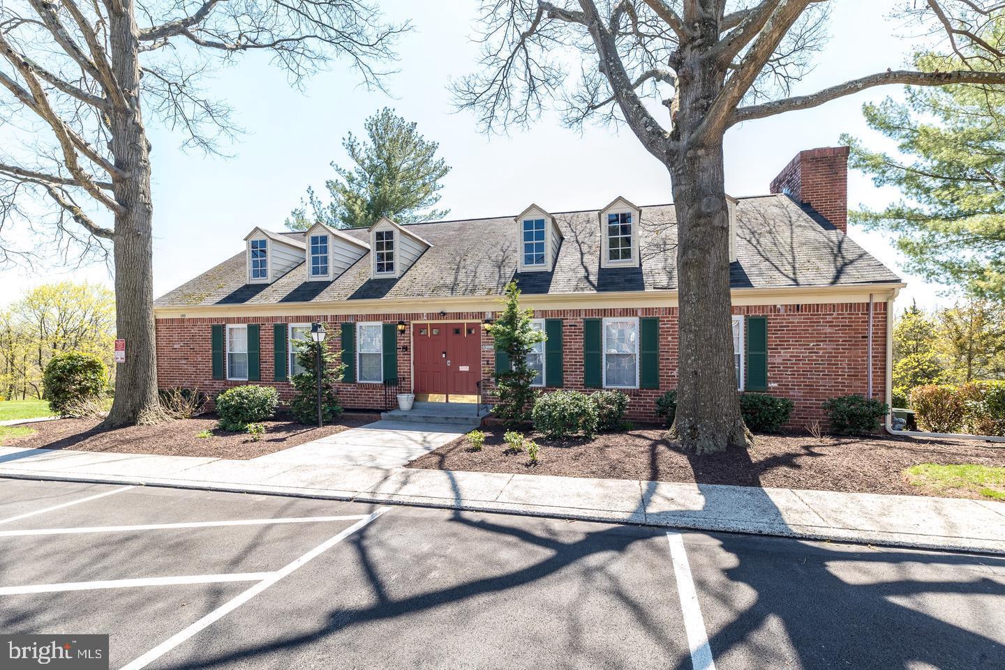 Building Photo - 146 Oberlin Ter