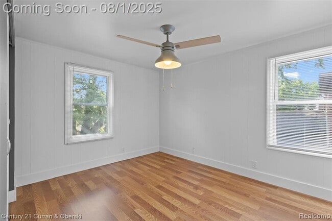 Building Photo - 916 N Melborn St