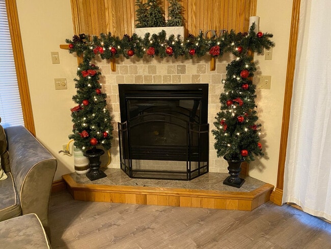 Building Photo - 140 Paquette Cir