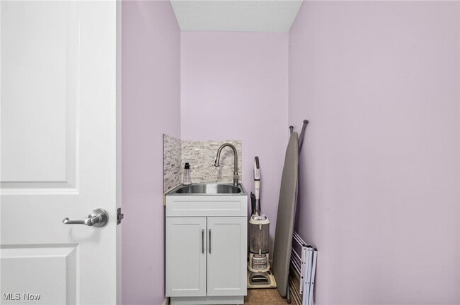 Building Photo - 3071 Liberty Ledges Dr