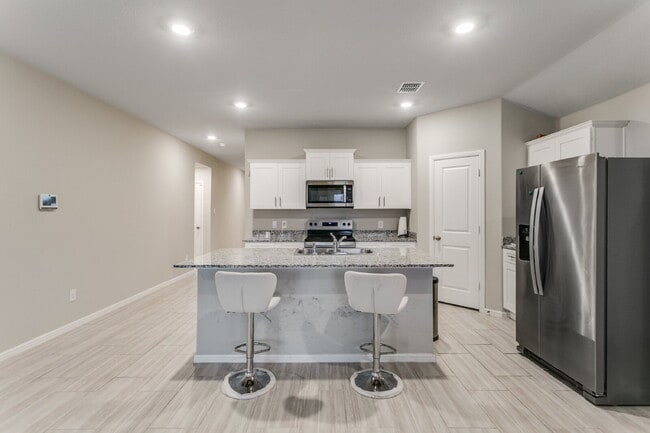 Building Photo - Stylish 4-Bedroom Home in Justin