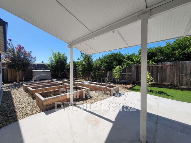 Building Photo - 746 Palermo Dr