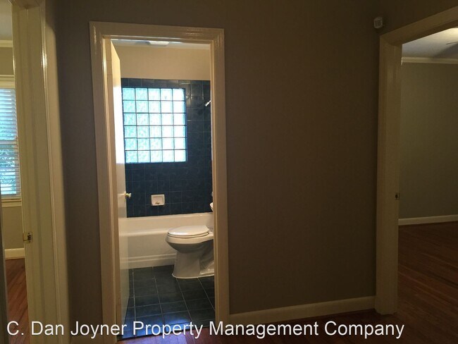 Building Photo - 3 br, 2 bath House - 228 W. Hillcrest Drive