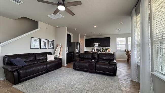 Building Photo - 112 Tranchet Dr