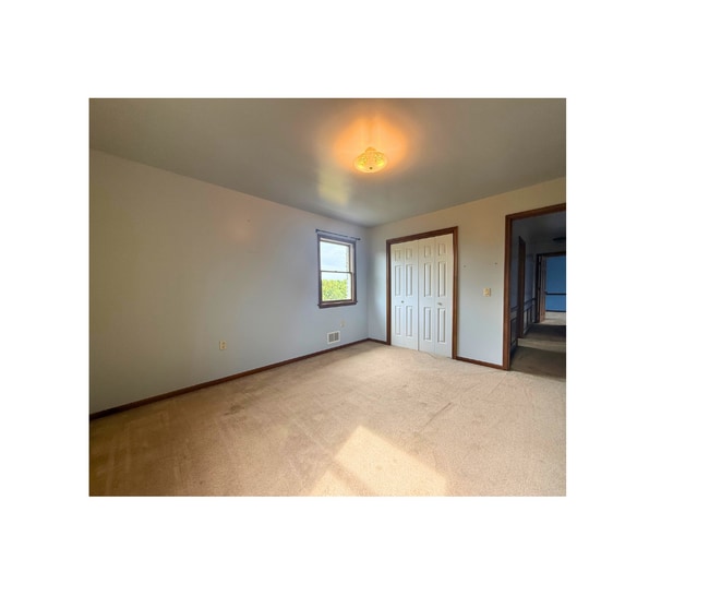 Building Photo - 157 Shade Rd