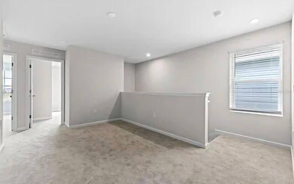 Building Photo - 3875 Denali Dr