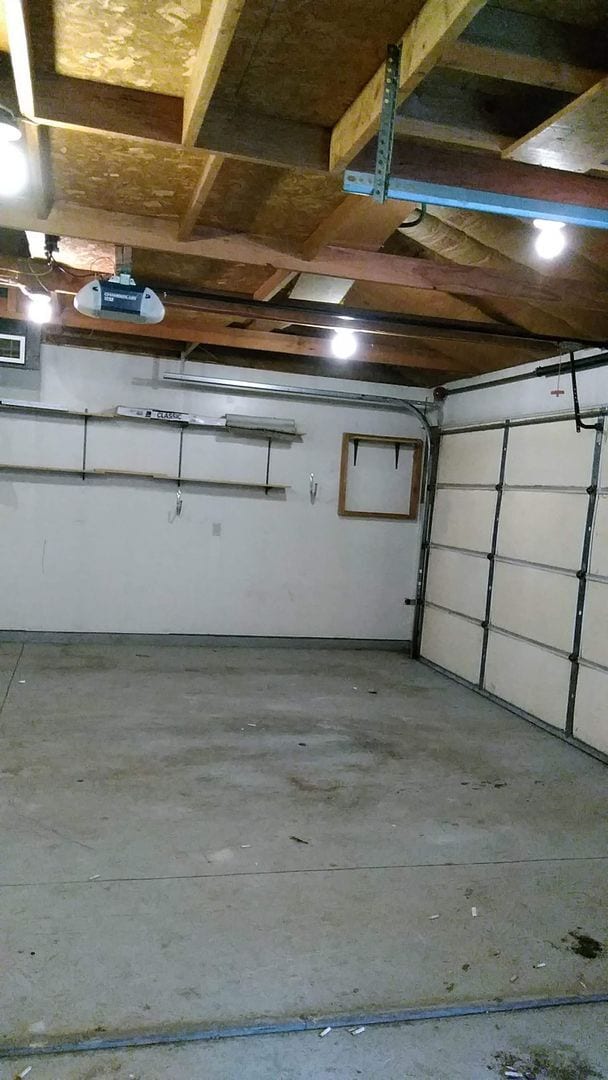 Building Photo - FOR RENT- 510 1st St- Parkersburg *PETS OK*