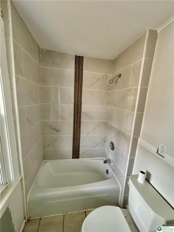 Building Photo - 14 W Main St