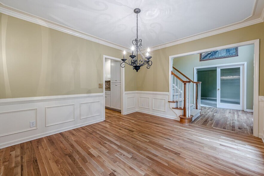 Building Photo - 461 Braidwood Walk NW