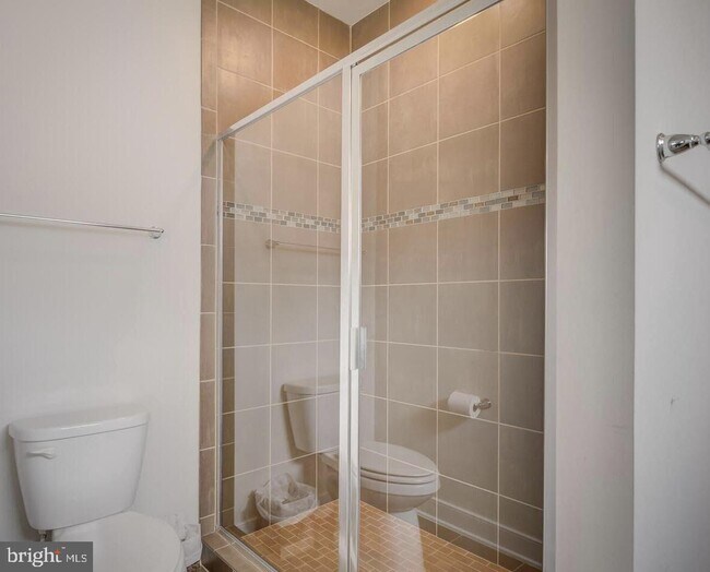 Building Photo - 13348 Sherwood Park Ln