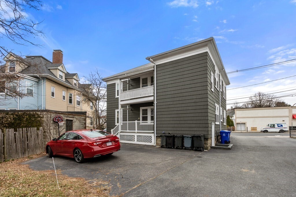 Building Photo - 233 Faneuil St