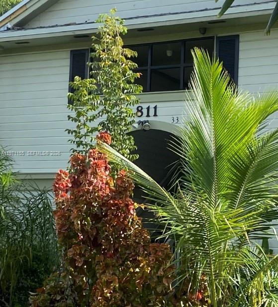 Building Photo - 811 NE 199th St