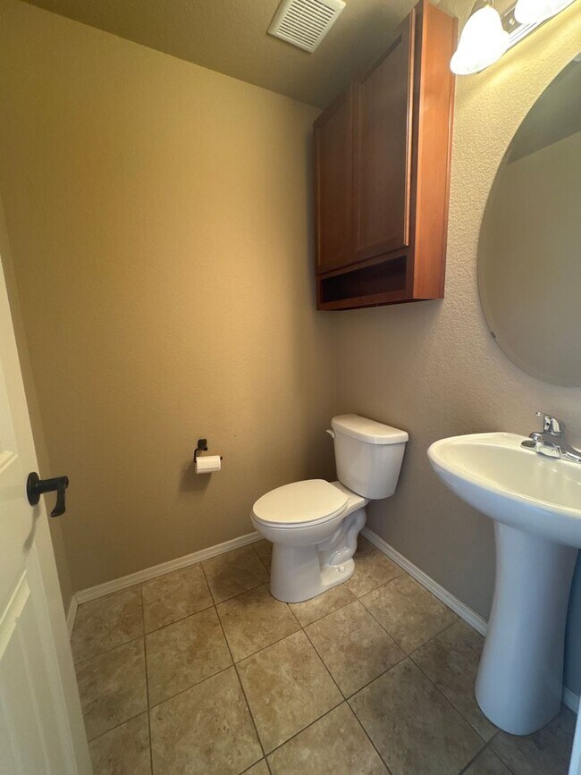 Building Photo - 10732 Echo Canyon Dr