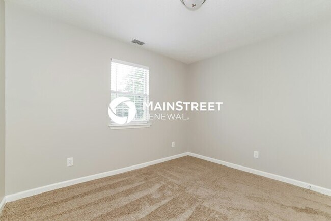 Building Photo - 3 Bedroom Pet-Friendly Home in Stockbridge, GA with Main Street Renewal