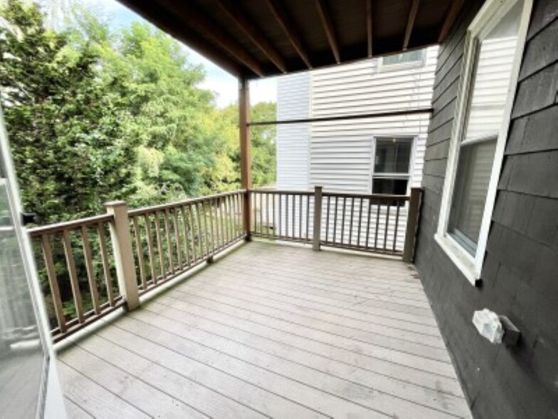 Primary Photo - 108 Buttonwood St