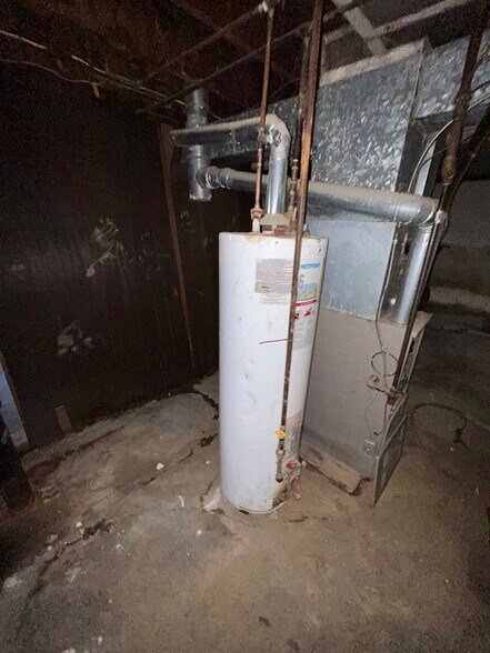 Building Photo - 1801 Engelholm Ave