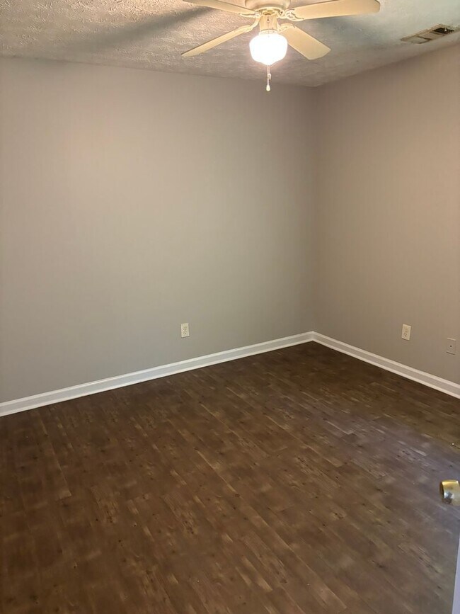 Building Photo - Located off of St Marys Road