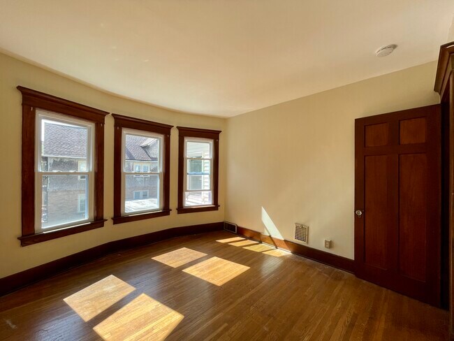 Building Photo - 786 McKinley Pkwy