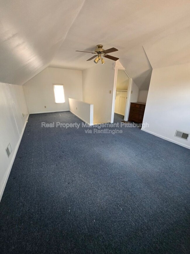 Building Photo - 4744 Lougean Ave