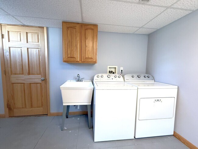Building Photo - 1509 S 52nd St