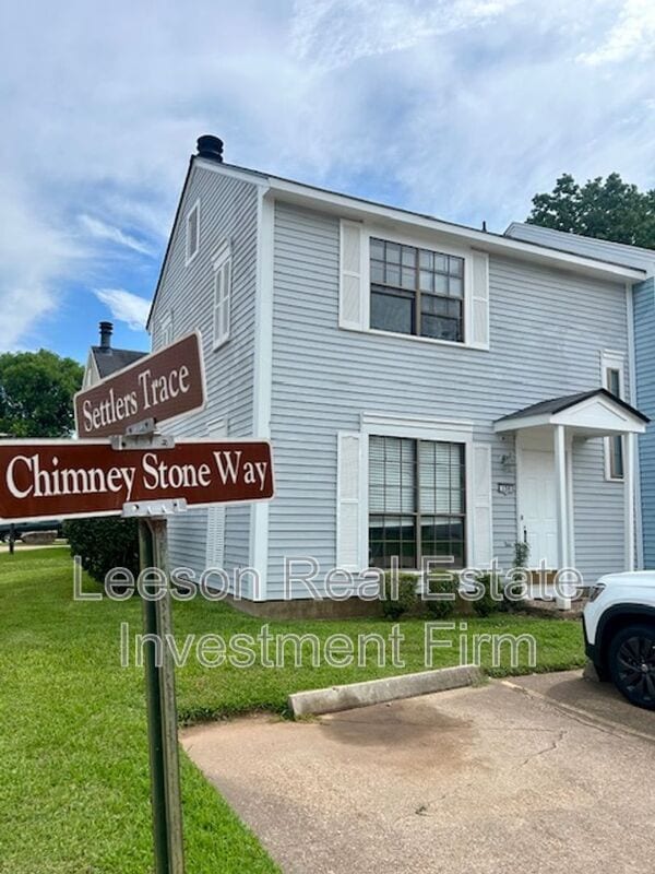 Building Photo - 150 Chimney Stone Way