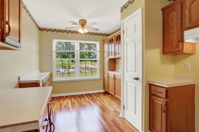 Building Photo - $1,750 Derry Twp School townhome for rent