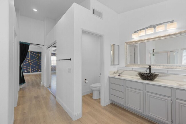 Building Photo - 26523 Starling Ct