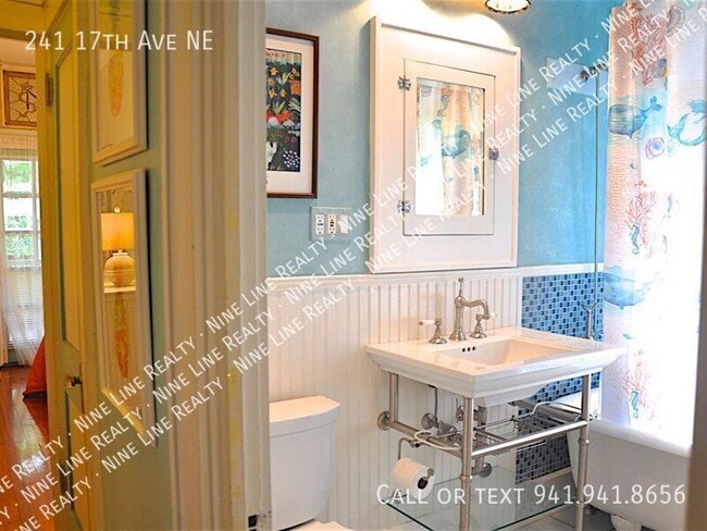 Building Photo - 241 17th Ave NE