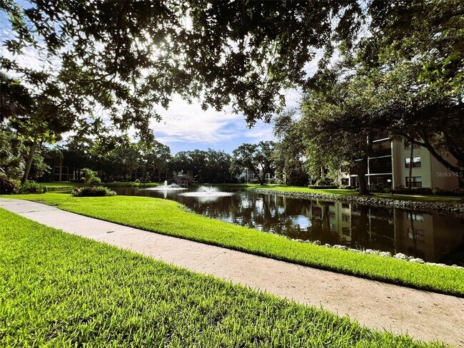 Building Photo - 425 30th Ave W