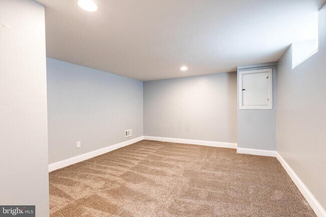 Building Photo - 2103 Southern Ave