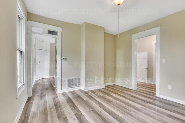 Building Photo - 221 Pope St