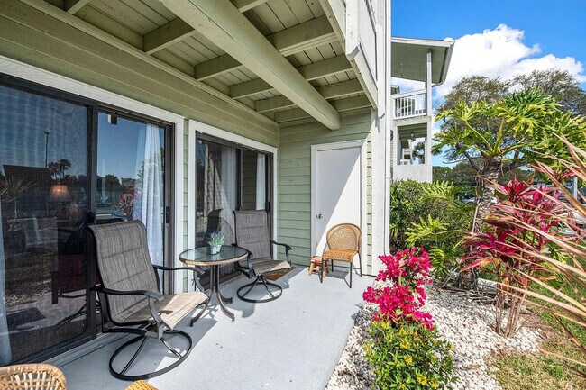 Patio & Large Storage Closet - 455 Alt 19 S