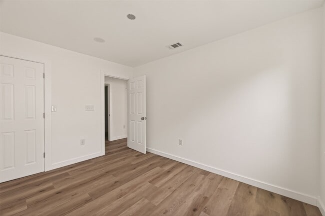 Building Photo - 3922 Alsace St