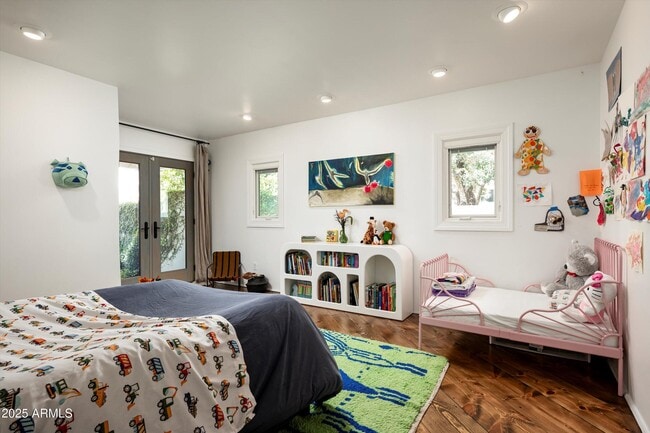 Building Photo - 5101 N Casa Blanca Dr