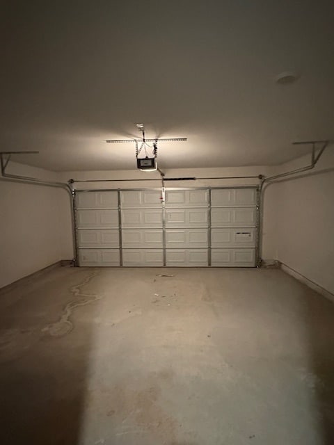 Building Photo - 285 Pebble Ridge Dr