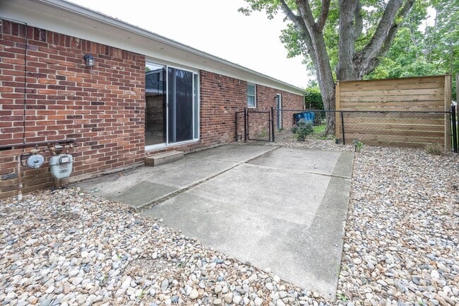 Building Photo - 124 Carlin Dr