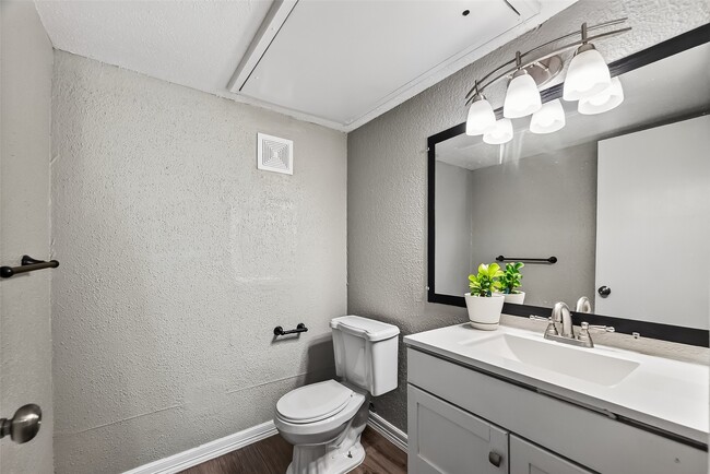 Building Photo - 781 Country Pl Dr