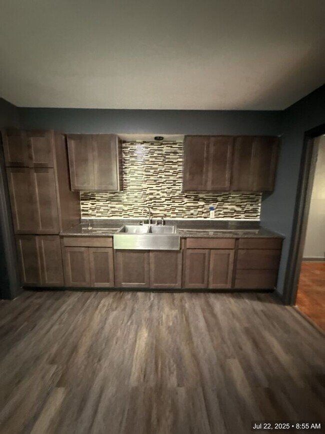 Building Photo - 761 Gracewood St