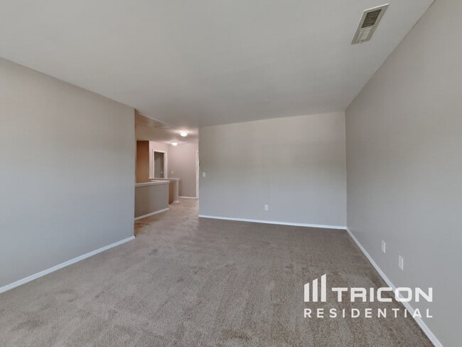 Building Photo - 514 Kerriann Ln