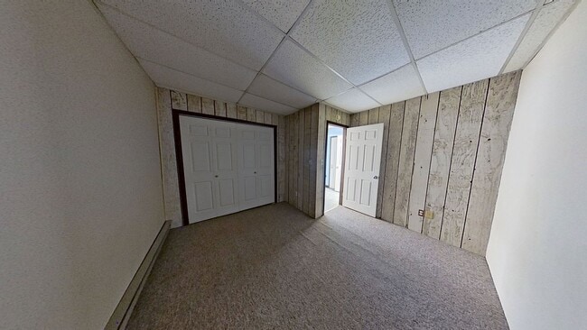 Building Photo - Private 1 Bedroom Apartment