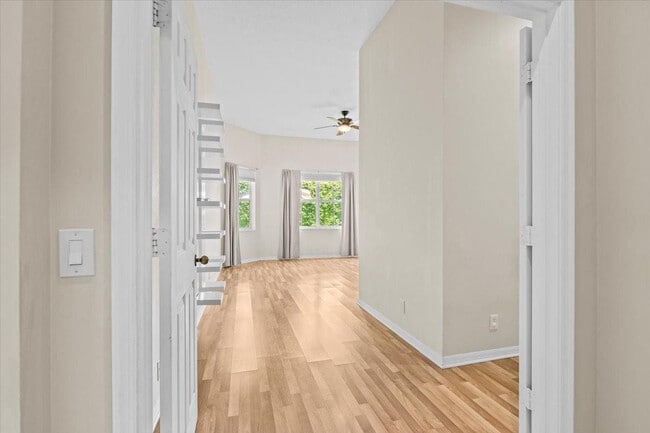 Building Photo - 1441 Cardinal Way