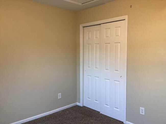 Building Photo - 7204 Weavers Way