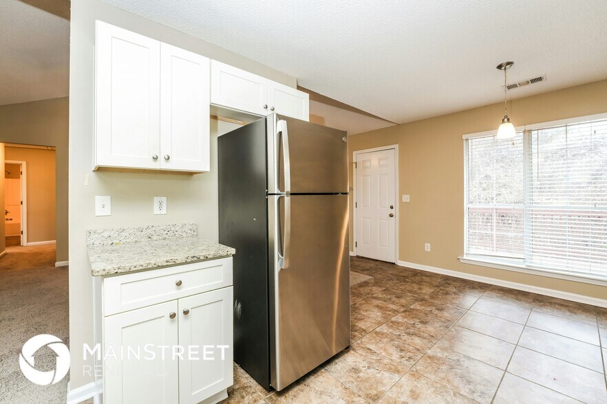 Building Photo - 573 Ransom Way