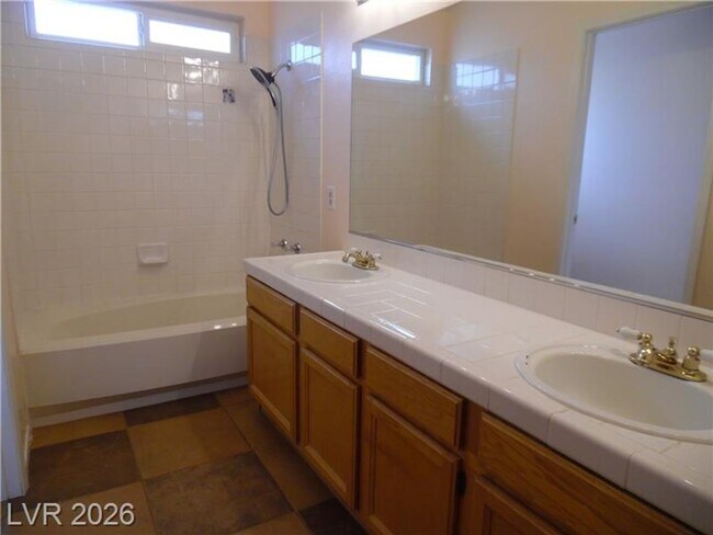 Building Photo - ONE STORY - 2 BEDROOM WITH 2 CAR GARAGE