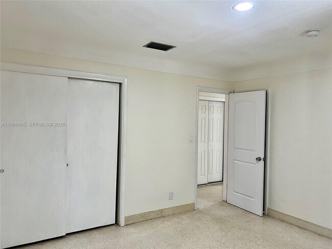 Building Photo - 1623 Johnson St