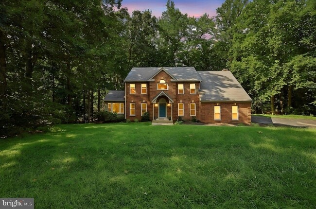 Building Photo - 2 English Hills Dr