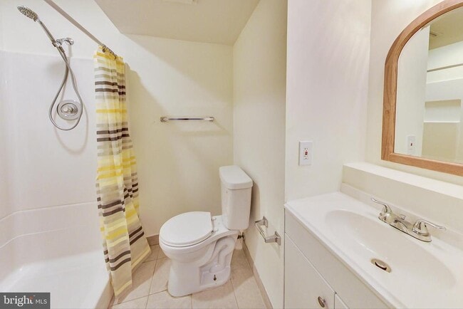 Building Photo - 11141 Captain's Walk Ct