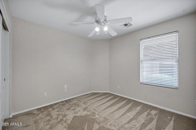 Building Photo - 2943 E Mead Dr